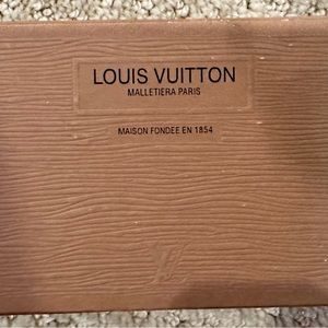 Louis Vuitton 6-key holder